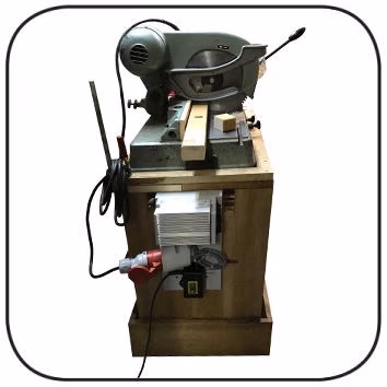 Einphasenmotor, D Mot - Elektromotor Konvertierung 230 V 1 Ph auf 230 V 3 PH für kleine Maschine Elu, im Bild D Mot Frequenzumrichter und Maschine